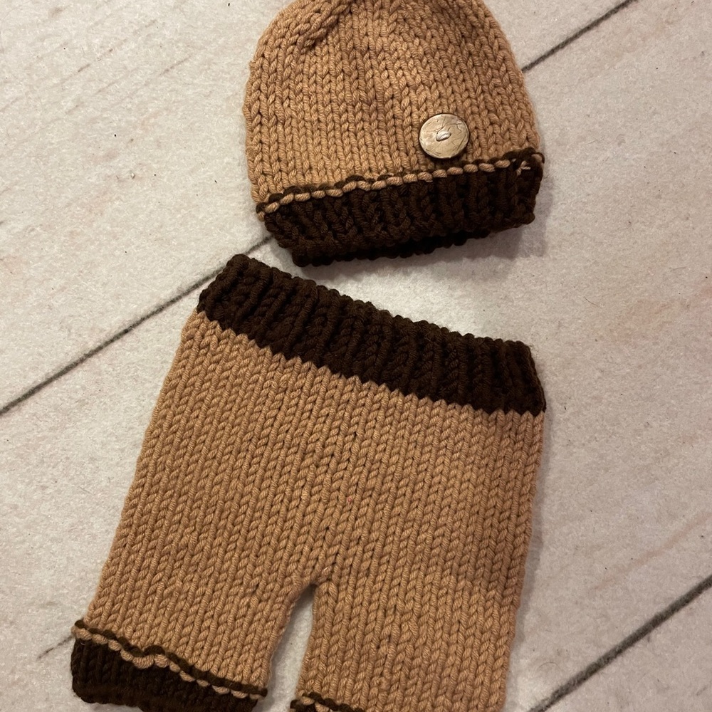 Newborn photo outfits